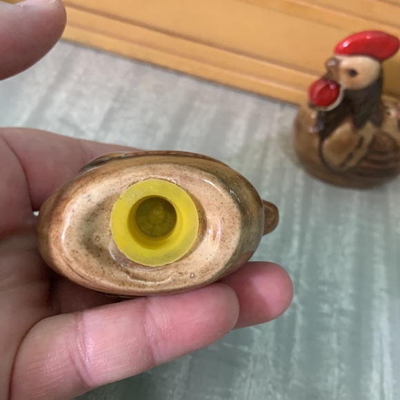 Ceramic Rooster salt & pepper shakers - Picture 4 of 5